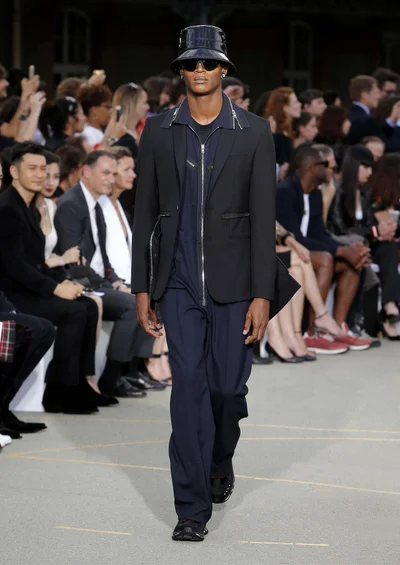 Look 15